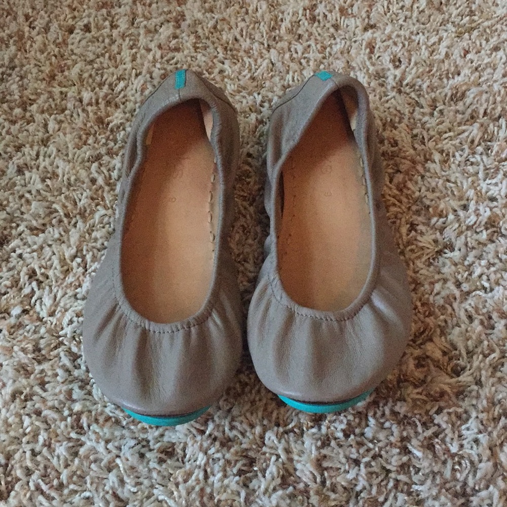 Tieks flats